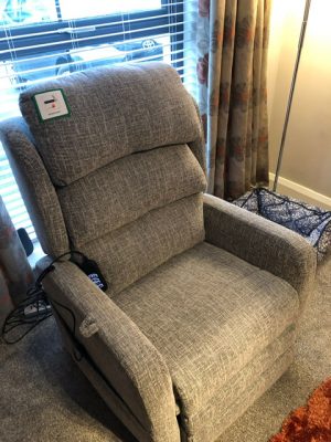 Camberley RIser Recliner Chair