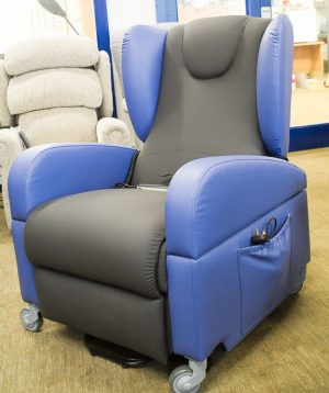 Rise and Recline Porter Chair