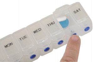 Easy to use weekly pill dispenser