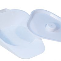 Plastic bedpan and lid